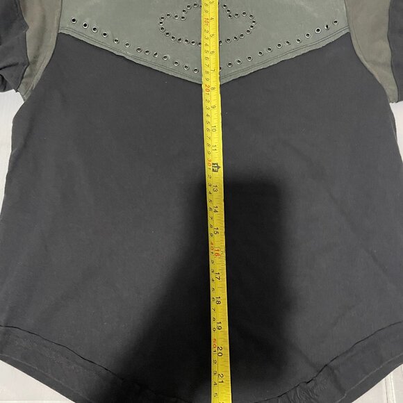 We The Free Black & Green Short Sleeve Top With Grommet Heart Design Size Small - Picture 16 of 16